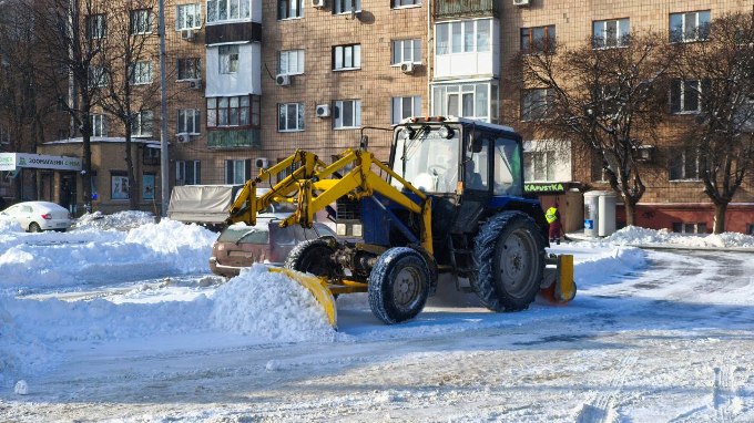 Новини Харкова: прибирання снігу комунальниками